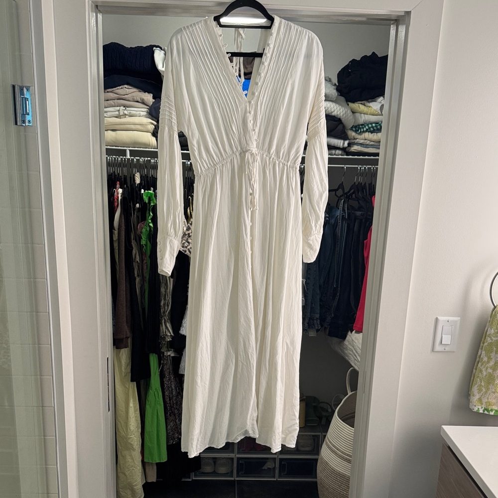 Elegant White Maxi Dress